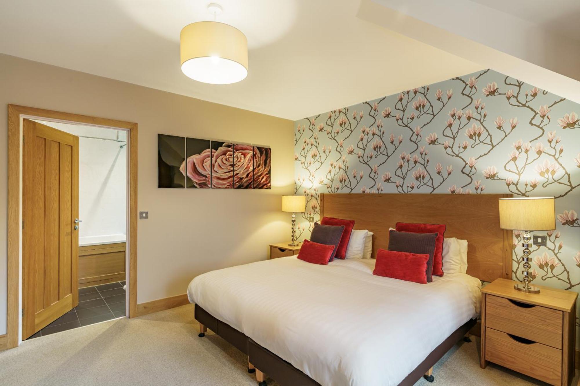 Lakeland Apartment At Windermere Marina Village باونيس أون وينديرمير المظهر الخارجي الصورة